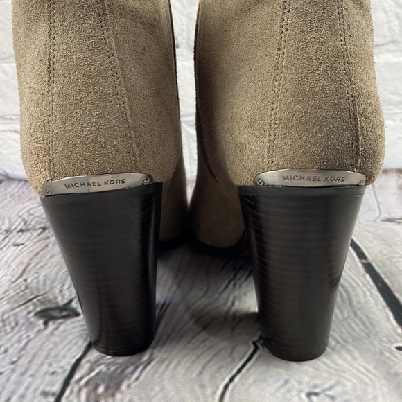 MICHEAL KORS Tan Suede High Heel Slip On Ankle Boots - Picture 16 of 17
